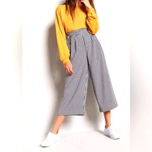 Calf-length wide-leg pants